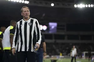 “L’année commence quand, Oncle Sam ? Nous voulons des joueurs”… Dans le dur à l’OL, John Textor exaspère au Brésil
