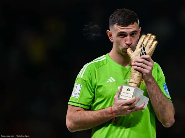 Emiliano Martinez finalement victime de ses provocations ?