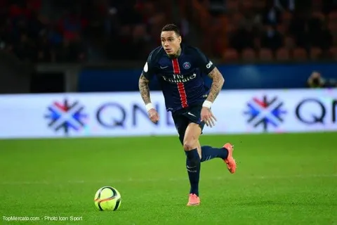 PSG : ça se précise pour Van der Wiel