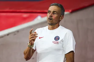Mercato PSG : “il avait besoin de jouer”, Luis Enrique a rétrogradé un titi parisien courtisé cet été