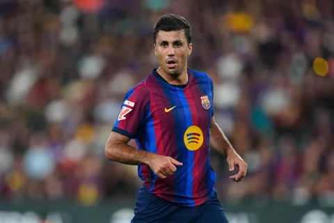 “On dit que Rodri et moi, ça ne marche pas” : sa première titularisation au Barça fait tomber un préjugé