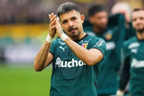 Mercato OM : un “indésirable” intégré au deal Facundo Medina ?