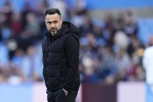 Mercato Tottenham : la situation se tend avec un joueur mis au placard par Roberto De Zerbi