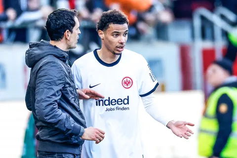 Mercato - Francfort, PSG : Ekitike vendu très cher dans un an ?