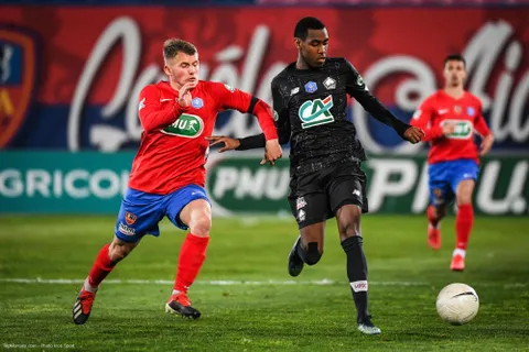 Coupe de France : Lille sort le Gazélec Ajaccio, Angers déroule contre le Club Franciscain