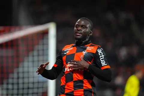 Mercato Lorient : après Pablo Pagis, Bamba Dieng vers la sortie ? L’ancien buteur de l’OM très suivi en Serie A