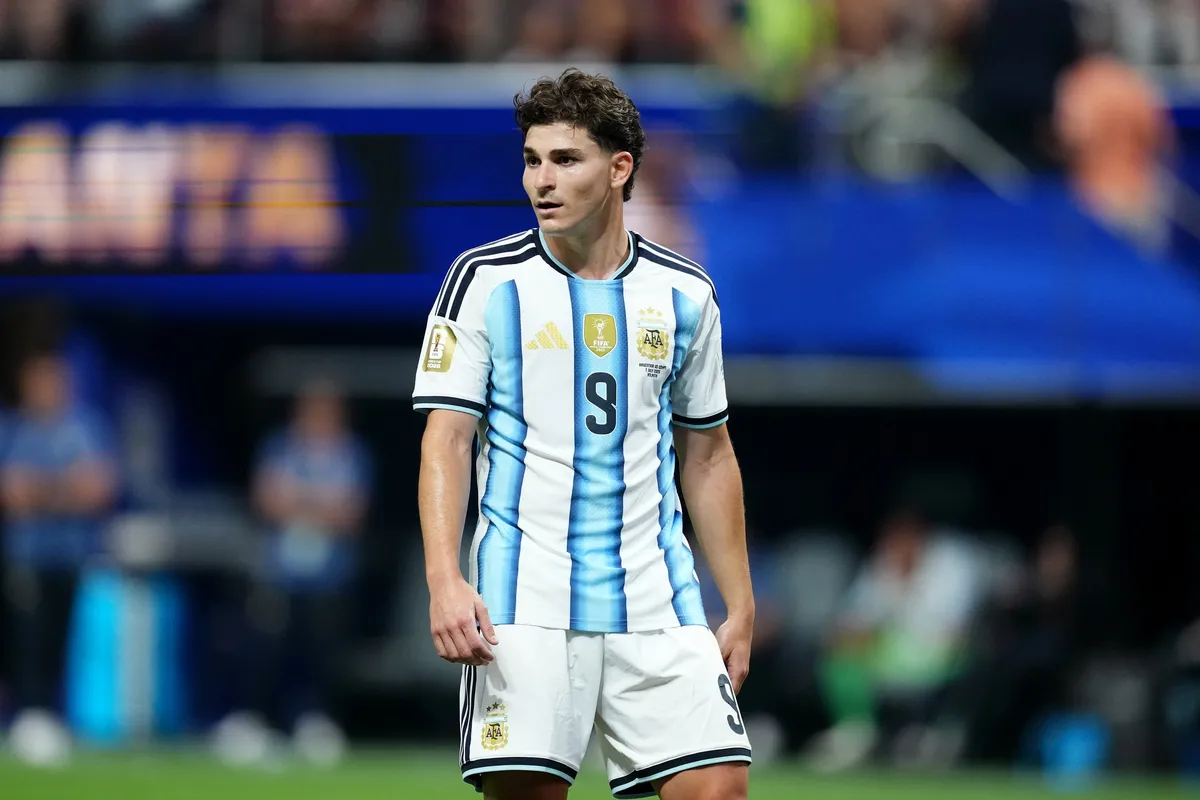 Mercato Barça : un coéquipier de sélection à 120 M€ pour oublier Julian Alvarez ?