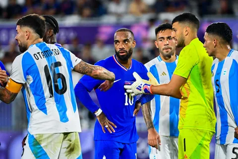 Un pilier de Thierry Henry fracasse l’Argentine !