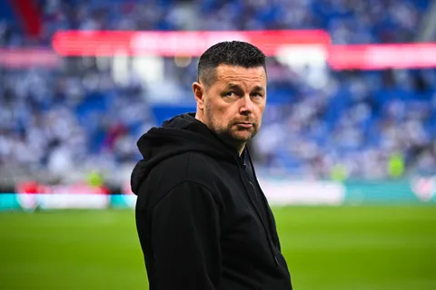 OL : Pierre Sage veut chiper un cadre de Paulo Fonseca lors du mercato très agité de Crystal Palace