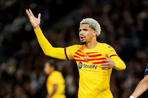 Mercato Barça : Ronald Araujo, l’erreur de trop ?