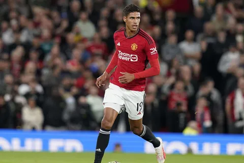 Mercato - Manchester United fixe le prix pour Varane !