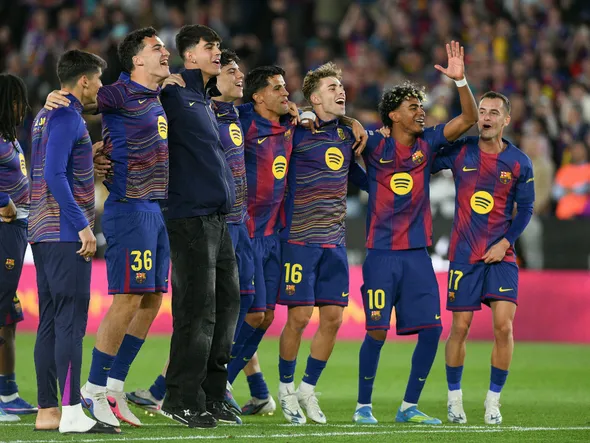 “J’ai déjà joué faux 9 chez les jeunes” : un joueur du Barça se propose comme alternative à Julian Alvarez