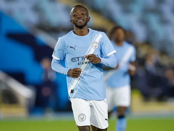 Mercato Manchester City : 1 club de L1 et 1 formation de L2 se livrent bataille pour l’ancien espoir du PSG Mahamadou Sangaré