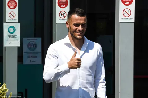 Officiel Mercato - Juventus : Kostic débarque pour 12 millions