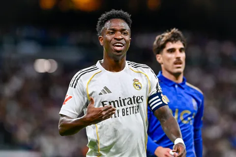 “Je ne sais pas ce qu’ils ont fumé ! ” : “humiliés” par l’échec Vinicius, les supporters d’Arsenal moqués par l’ancienne gloire de Chelsea, Obi Mikel