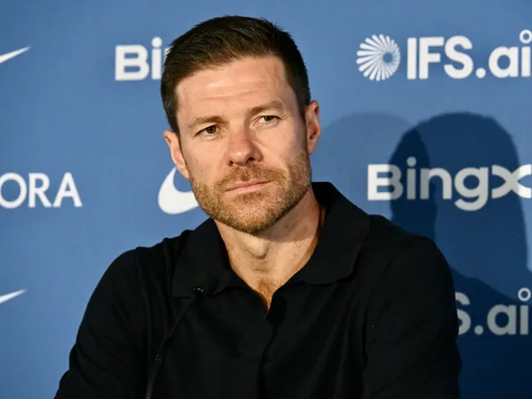 Mercato Chelsea : Xabi Alonso tente un de ses anciens joueurs du Real Madrid pour remplacer Cucurella