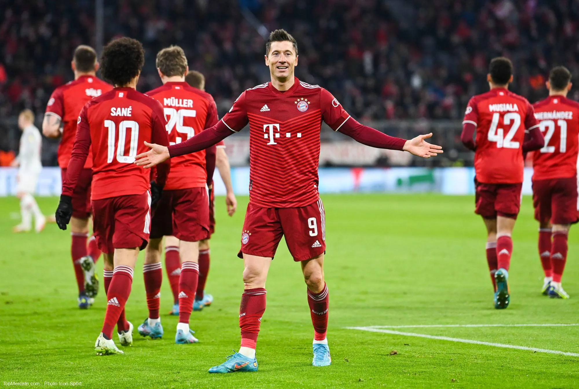 Robert Lewandowski match Bayern Munich RB Salzbourg