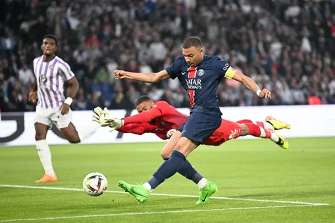 PSG : “une tempête de problèmes”, Luis Enrique se lâche sur Mbappé !