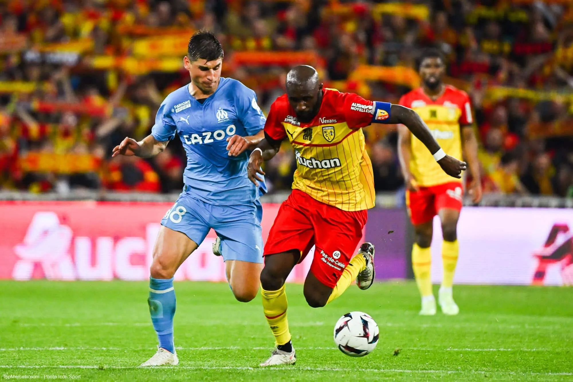 Début mai, quel Marseillais a asséné une claque à un membre du staff du RC Lens lors d’un match de L1 ?