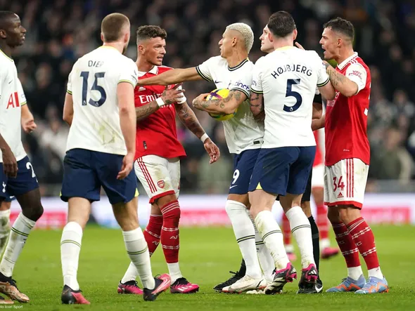 Arsenal-Tottenham : incollable sur le derby du North London ? (Quiz)