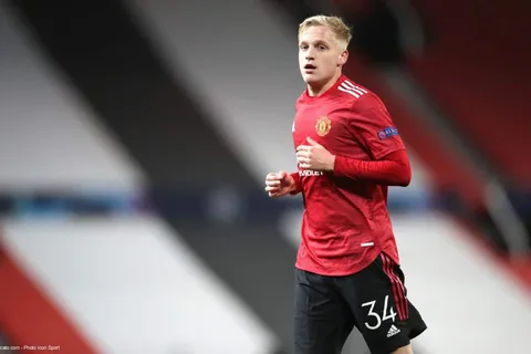 Mercato - Manchester United : van de Beek déjà sur le départ ?