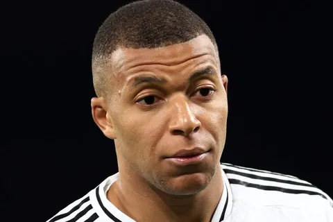 Real Madrid : 3 joueurs pour remplacer Kylian Mbappé