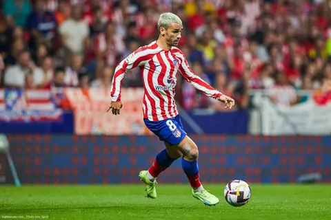 Atlético Madrid : titulaire contre le Real, Griezmann félicité par Simeone