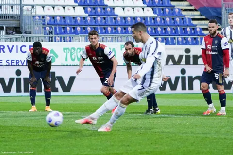 Serie A : la Juventus se soulage à Cagliari sur un triplé de Ronaldo