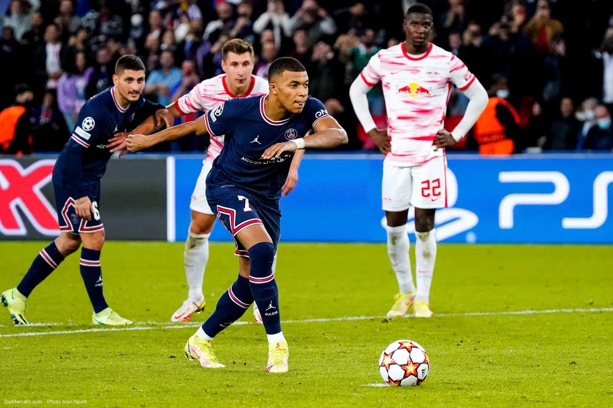 Kylian Mbappé et Nordi Mukiele, match PSG Paris Saint-Germain-Leipzig