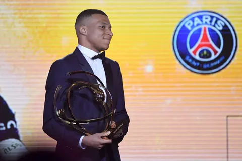 Trophées UNFP : en pleine cérémonie, Mbappé envoie une pique au PSG !