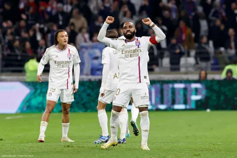 OL : “Cela fait beaucoup de bien”, Lacazette sort du silence après son triplé !