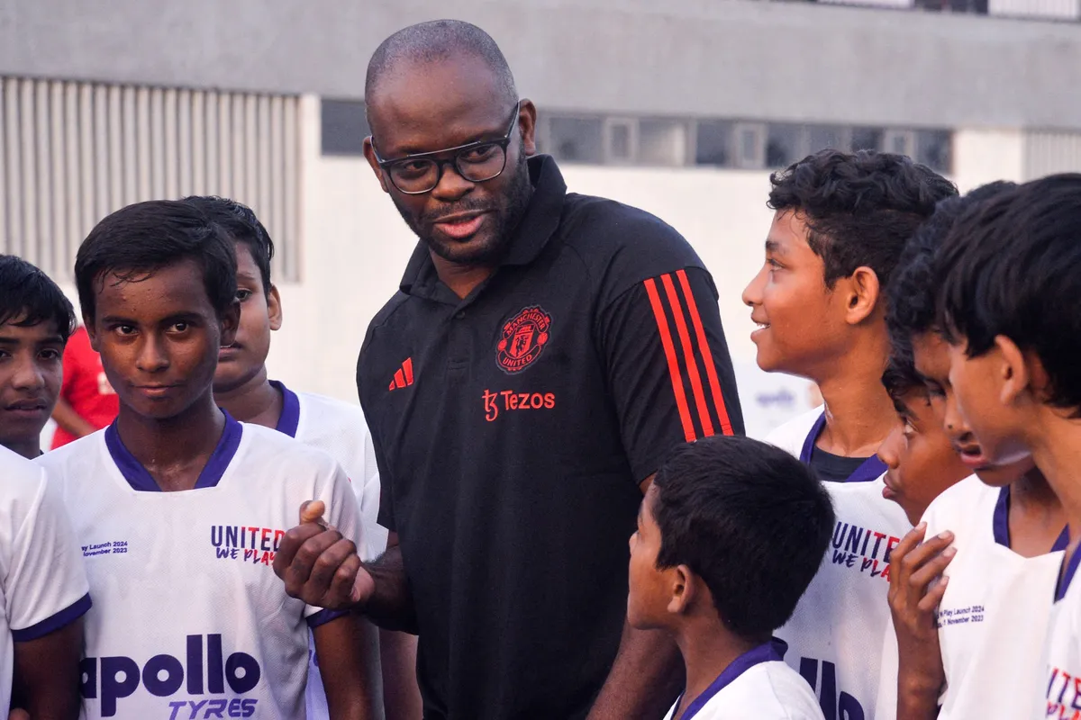 Mercato Manchester United : “il pourrait faire une énorme différence”, Louis Saha conseille un improbable come-back avec un ex de 35 ans