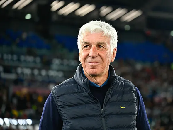 “Pas de jeune plus performant que lui en ce moment” : Gasperini s’enflamme pour sa recrue du mercato à l’AS Roma