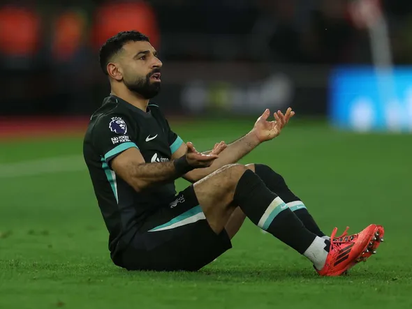 Liverpool : pas d’offre faite à Salah, les explications de Carragher
