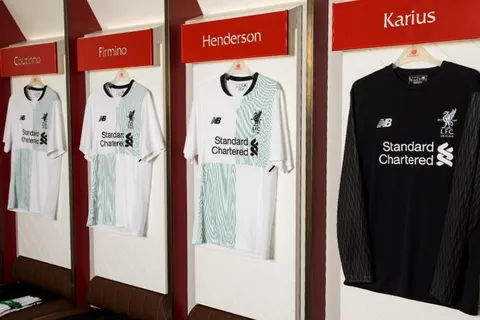 Liverpool : le nouveau maillot extérieur dévoilé