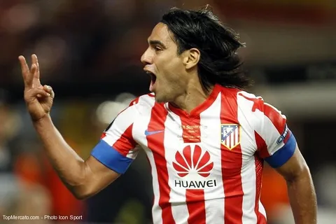 Vers un duo de feu Falcao – Sanchez à Chelsea ?