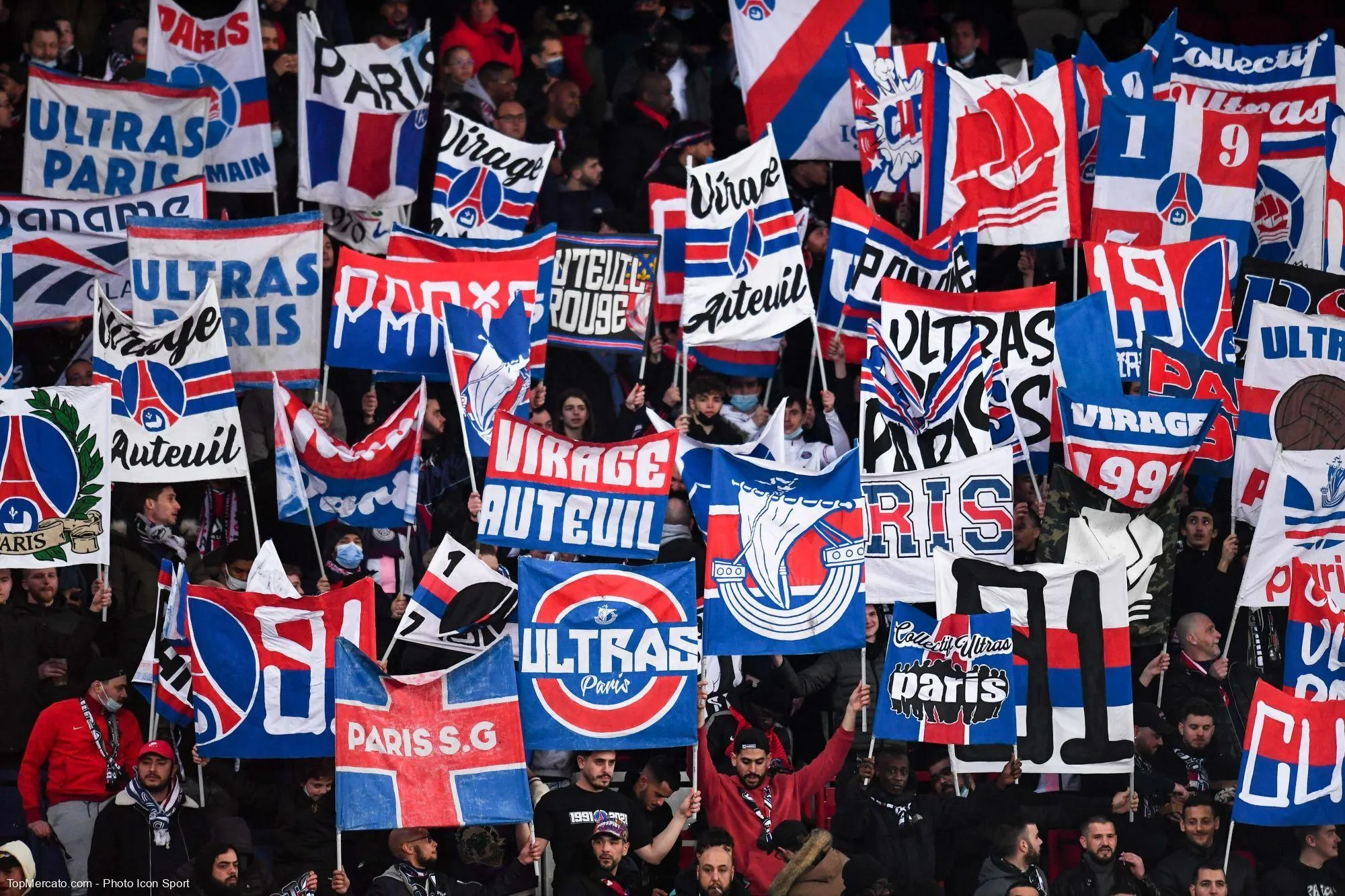 PSG supporters