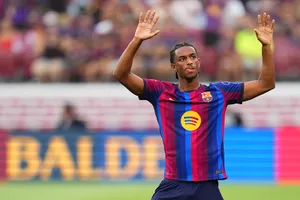 Mercato Barça : Hansi Flick fait passer un message à Alejandro Balde, l’Espagnol face à un dilemme