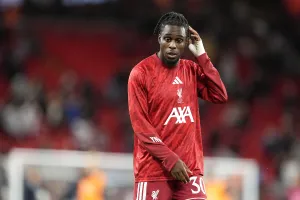 Liverpool : le cas Frimpong inquiète, 2 Français à la lutte pour le remplacer dès le mercato d’hiver ?