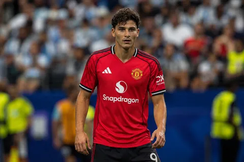 Mercato – Dernier arrivé dans le feuilleton Julian Alvarez, Manchester United a-t-il une chance de remporte la mise ?