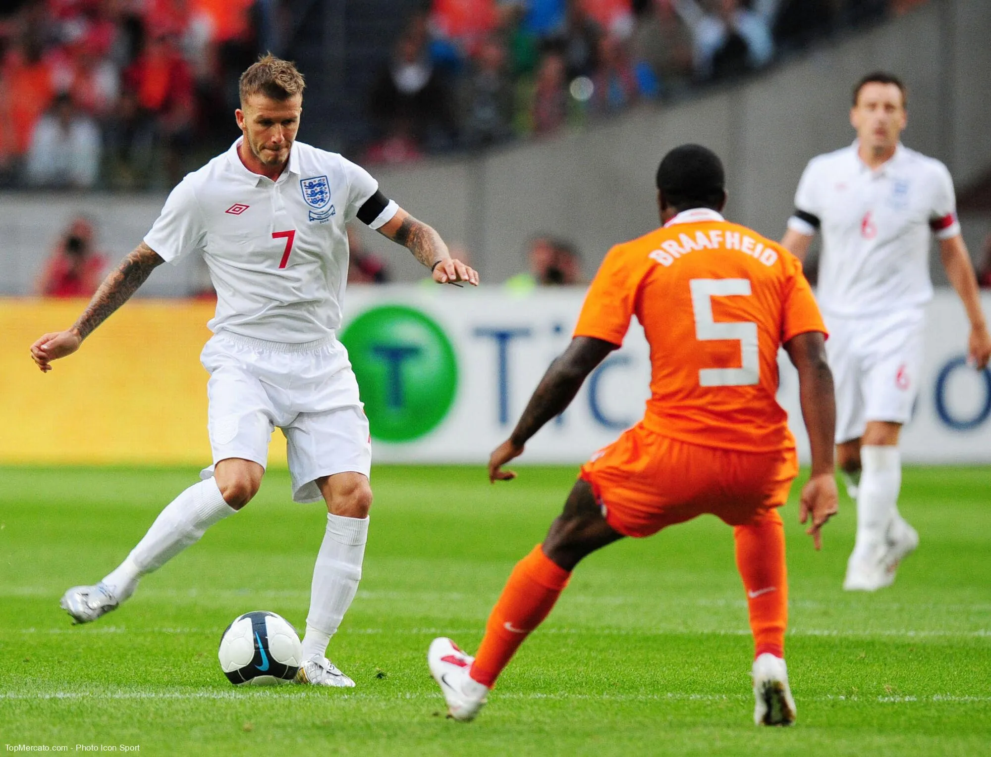 Dans quel club David Beckham a-t-il joué le dernier match de sa carrière ?