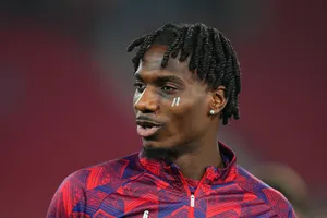 Mercato – Une top écurie de Ligue 1 parmi les 3 prétendants de l’espoir néerlandais Ezechiel Banzuzi