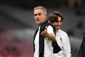 PSG : sans recrue au poste de latéral droit lors du mercato, Luis Enrique pourrait s’appuyer sur un titi