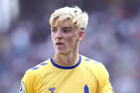 Mercato - Chelsea prépare une offre énorme pour Gordon