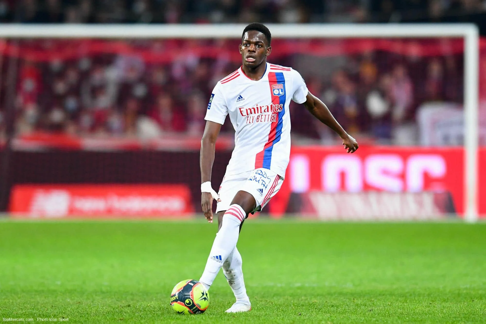 Castello Lukeba, Lyon