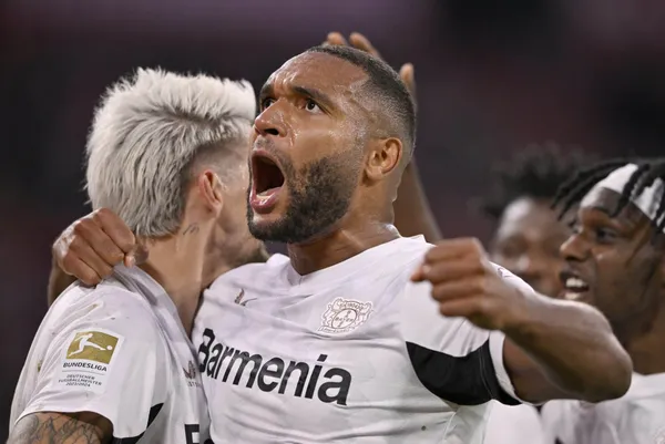 Jonathan Tah, Bayer Leverkusen