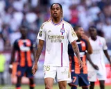 Un champion du monde fracasse le PSG pour Barcola