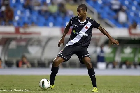 Le Milan AC prêt à sacrifier Robinho… pour Dédé ?