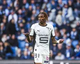 Mercato Rennes : un défenseur moins cher que Jacquet prend de l’ampleur du côté de Chelsea