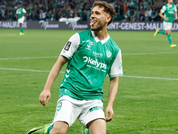 Mercato ASSE : après Porto, une 1ère offre à moins de 15 M€ tombe pour Lucas Stassin